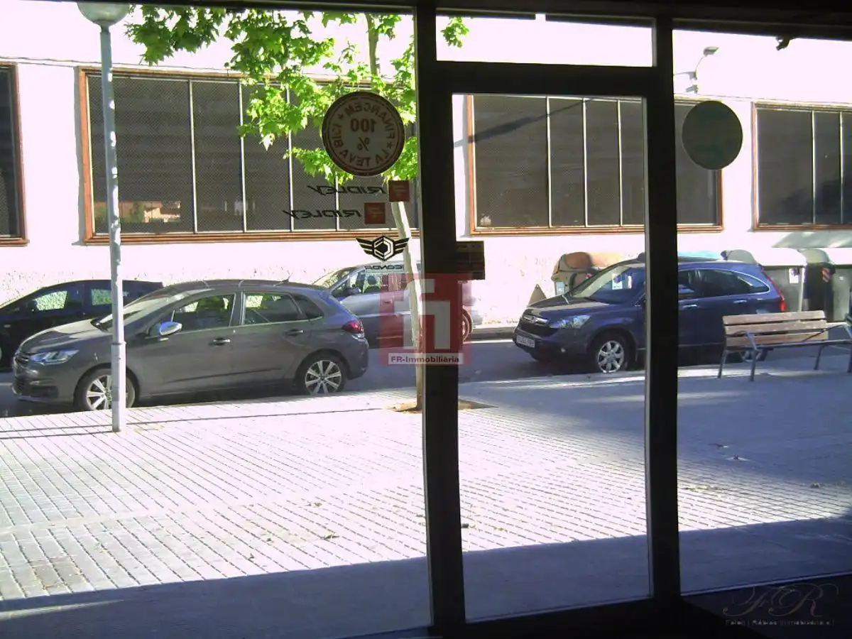 Local comercial en venda a Centre - Sant Oleguer, imagen 8