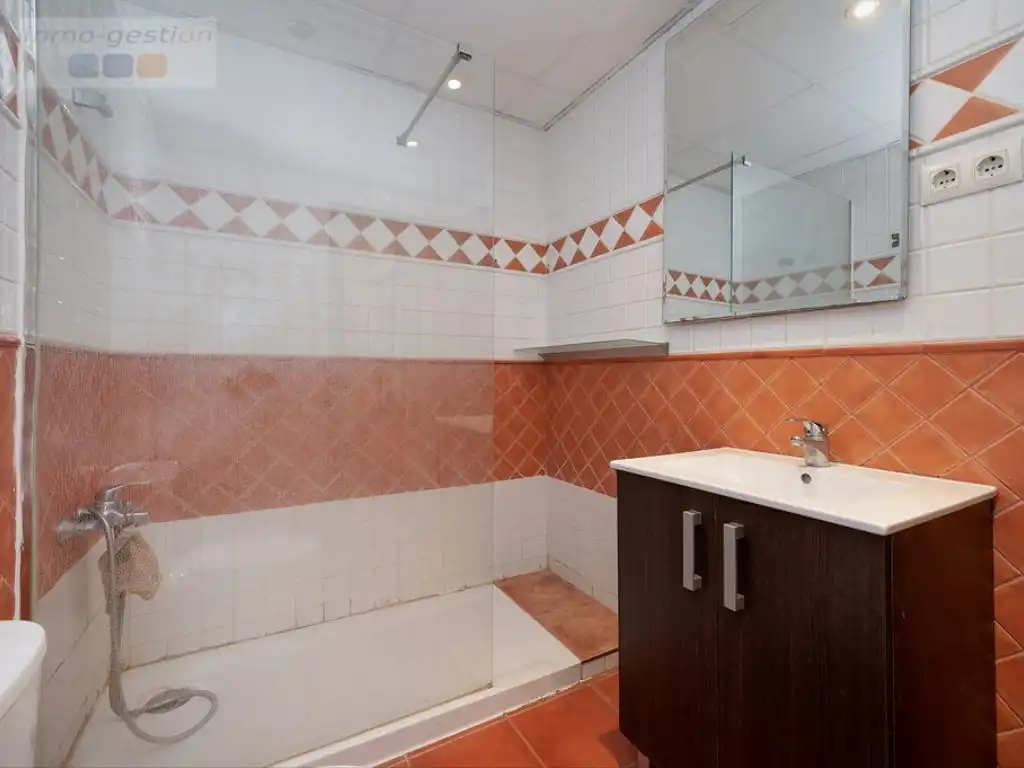 Bathroom of Flat for sale in Marbella