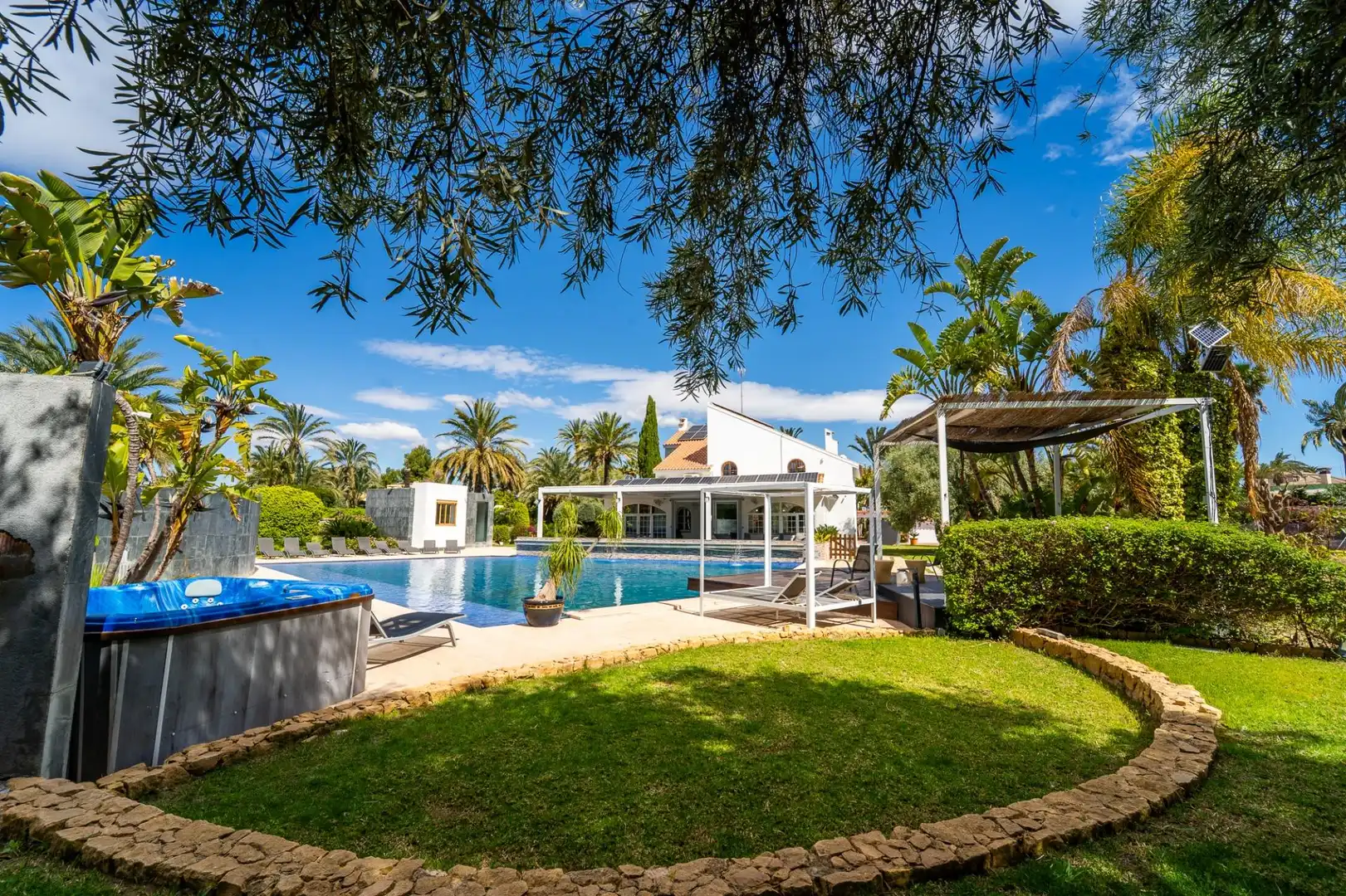 Chalet con piscina en venta en Alzabares, imagen 5