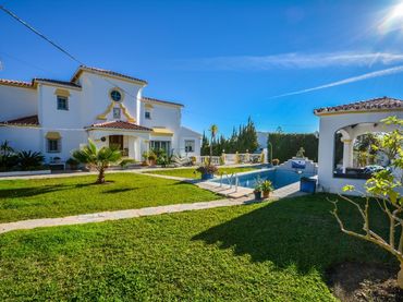 Casa rustica con piscina in vendita a Punta Plata