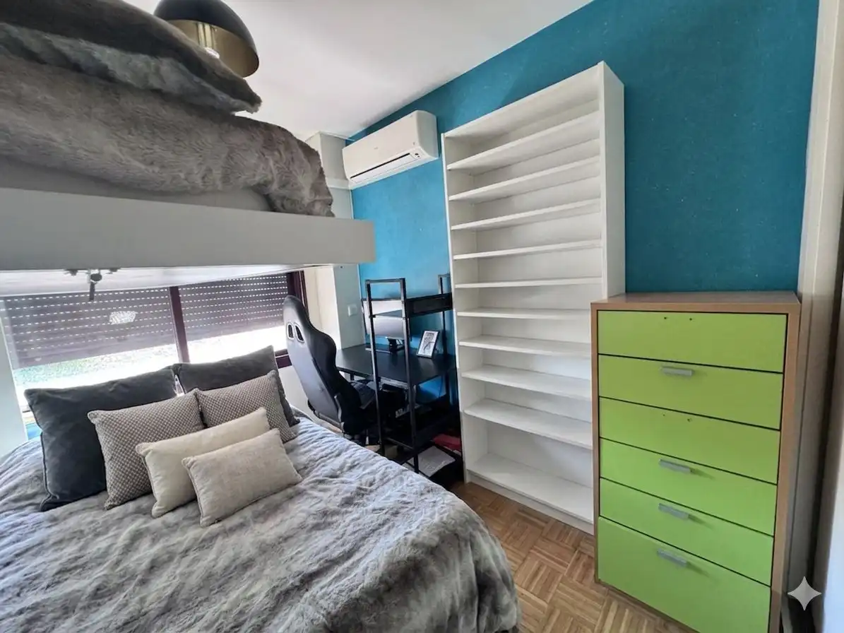 Habitación de Casa adosada en venta en Rivas-Vaciamadrid con Aire acondicionado, Calefacción y Jardín privado
