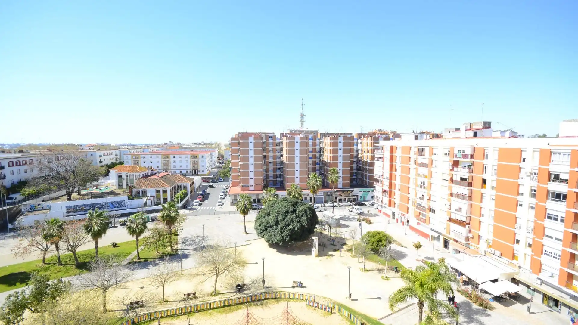 Vista exterior de Ático en venta en  Huelva Capital con Aire acondicionado