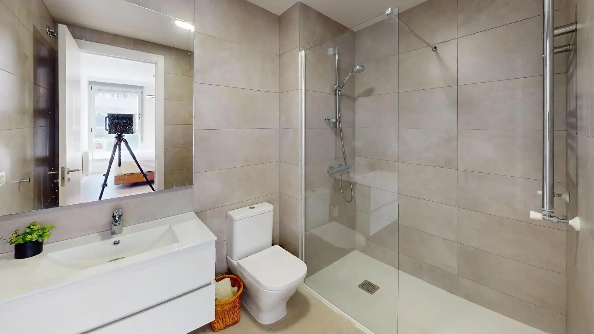 Baño de Piso en venta en Valencia con Aire acondicionado, Calefacción y Parquet