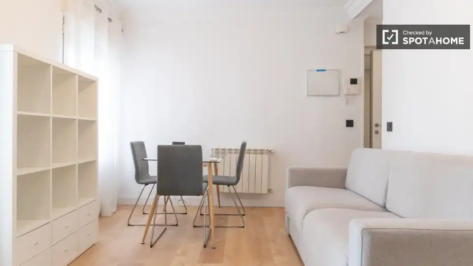Sala de estar de Piso de alquiler en Madrid con Aire acondicionado, Calefacción y Amueblado