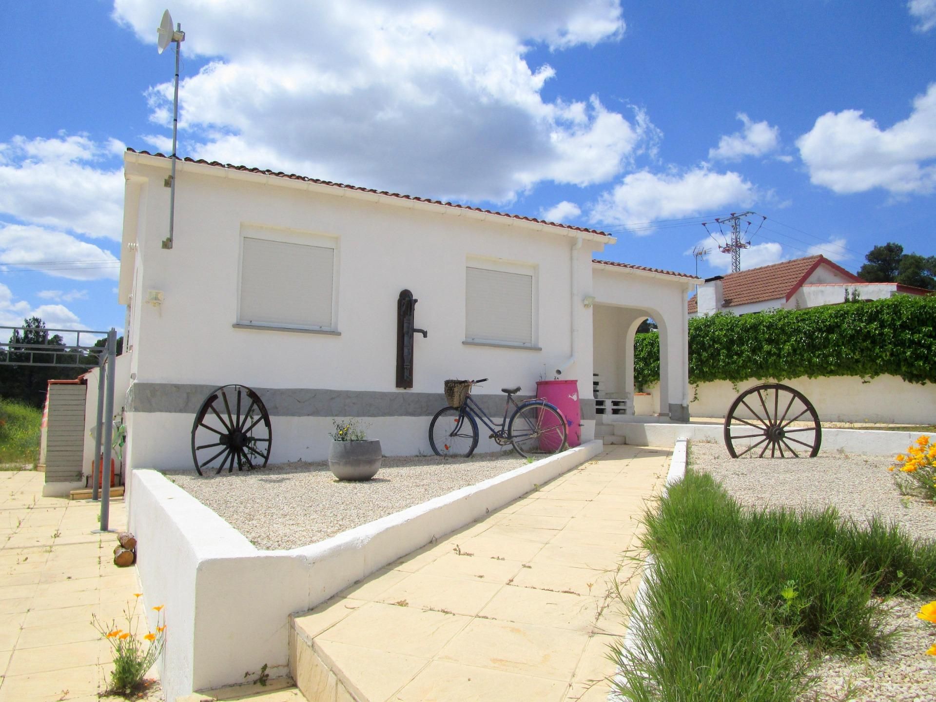 Vista exterior de Casa o xalet de lloguer en Mogente / Moixent amb Aire condicionat, Calefacció i Jardí privat