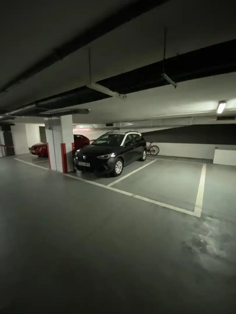 Parking de Piso en venta en A Coruña Capital  con Calefacción y Trastero