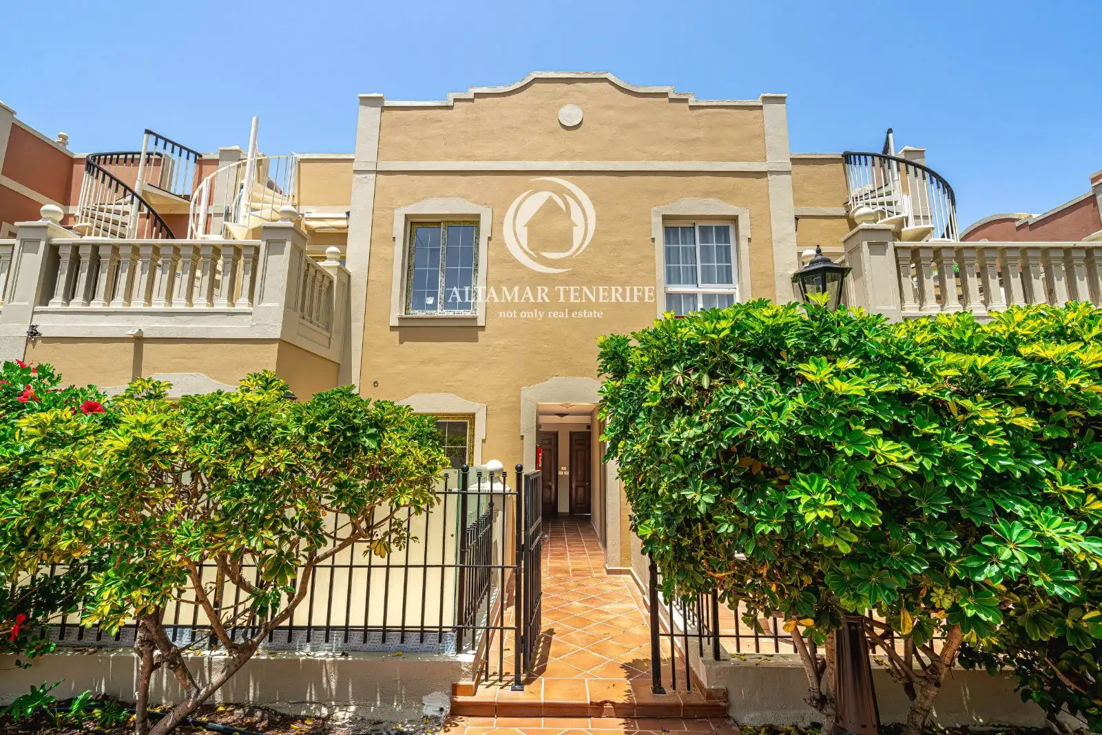 Vista exterior de Apartamento en venta en Arona con Jardín privado, Terraza y Piscina