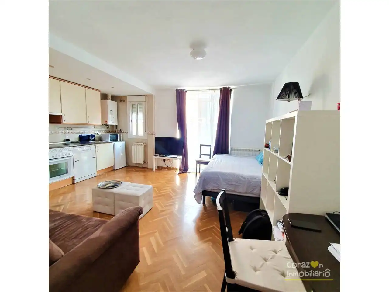 Exterior view of Study for rent in Madrid  with Air Conditioner, Parquet flooring and Storage room