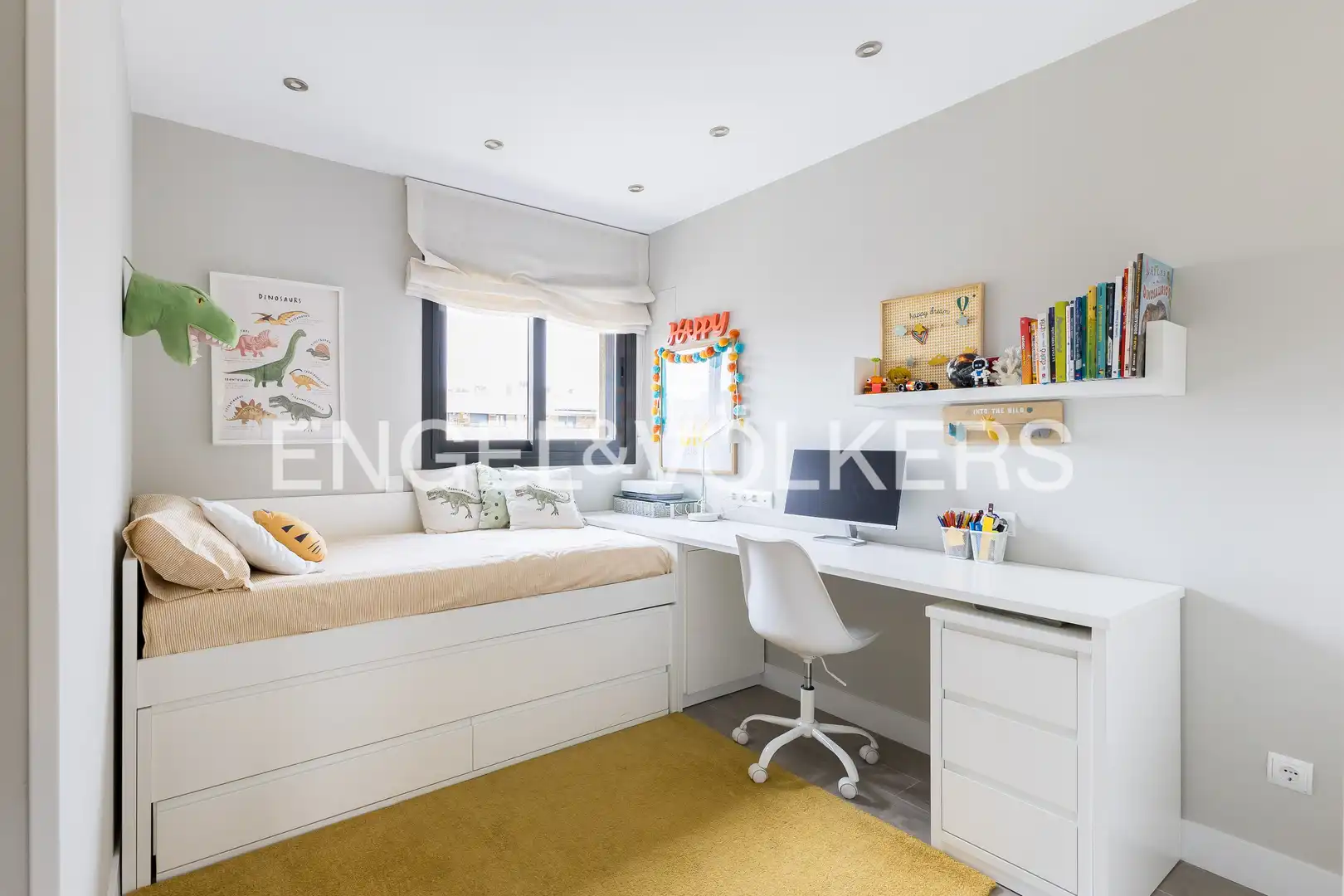 Schlafzimmer von Dachboden zum Verkauf in Madrid mit Klimaanlage, Heizung und Terrasse