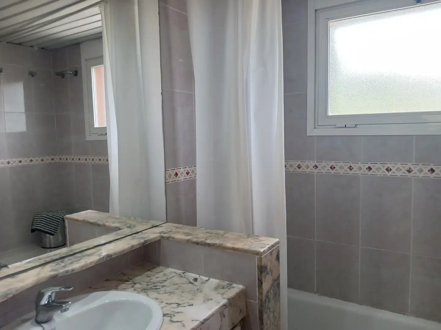 Bany de Dúplex en venda en Rubí amb Calefacció, Terrassa i Traster