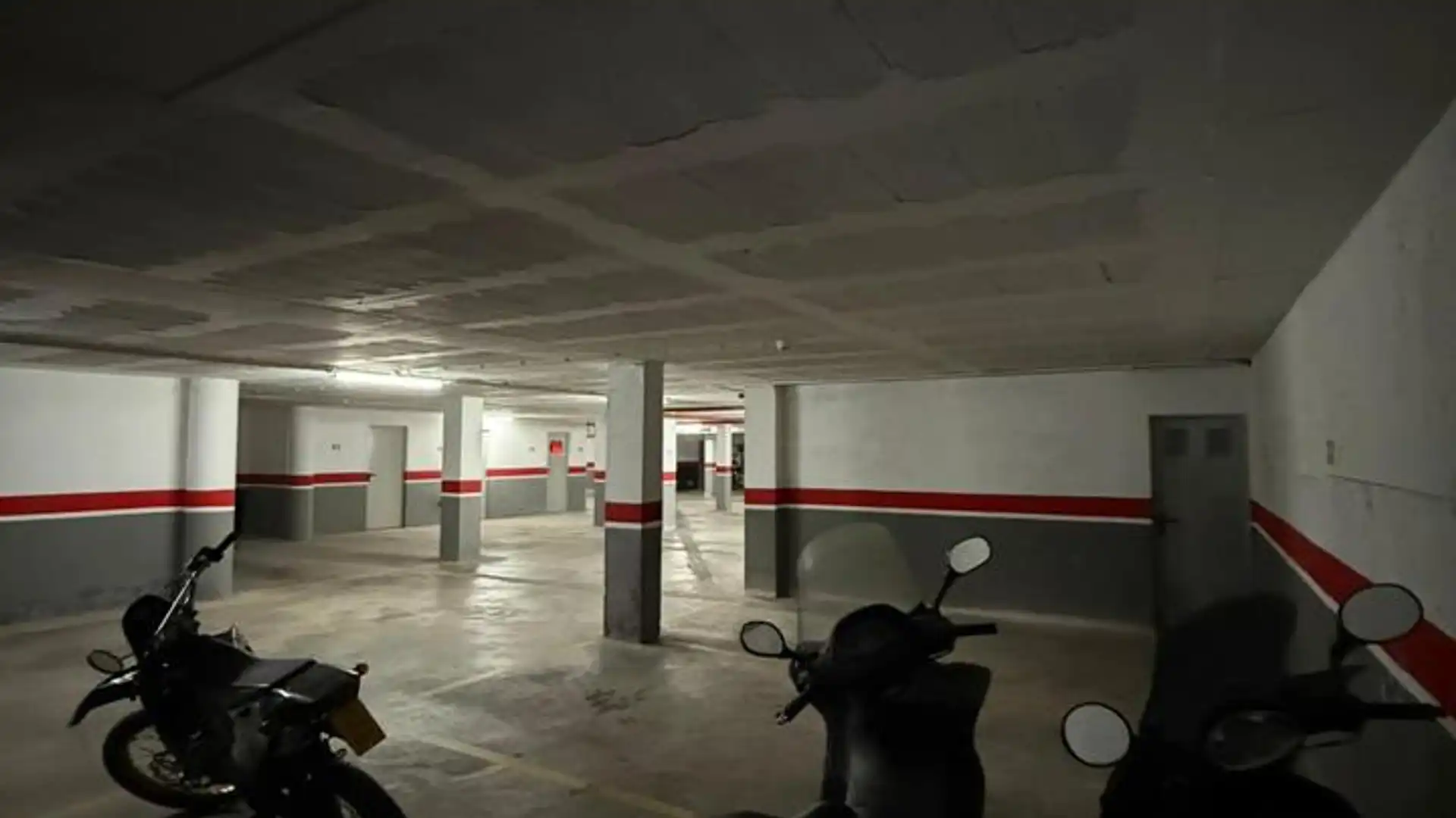 Garage for rent in Carrer de Maials, La Bordeta