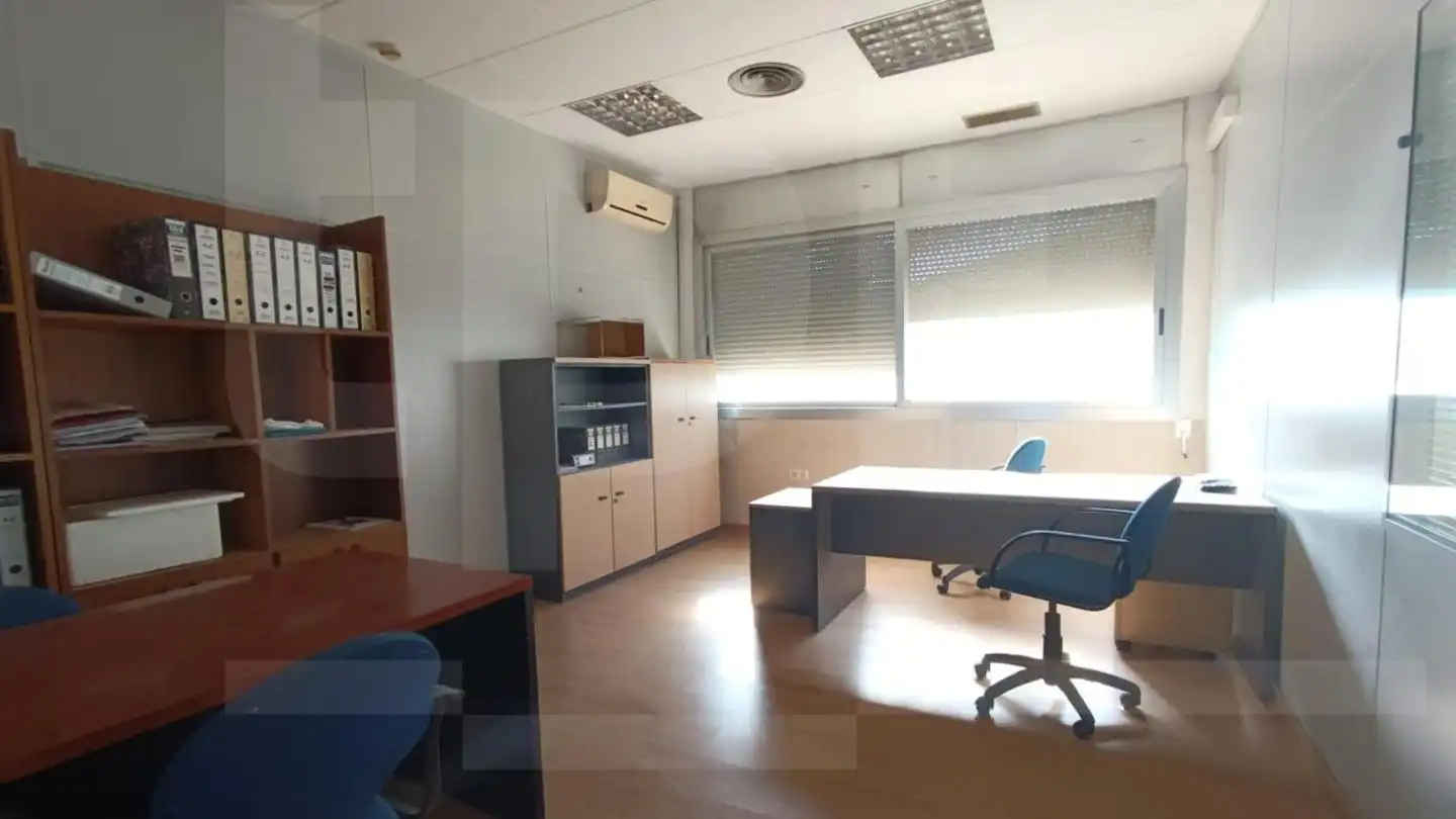 Nau industrial de lloguer en Paterna