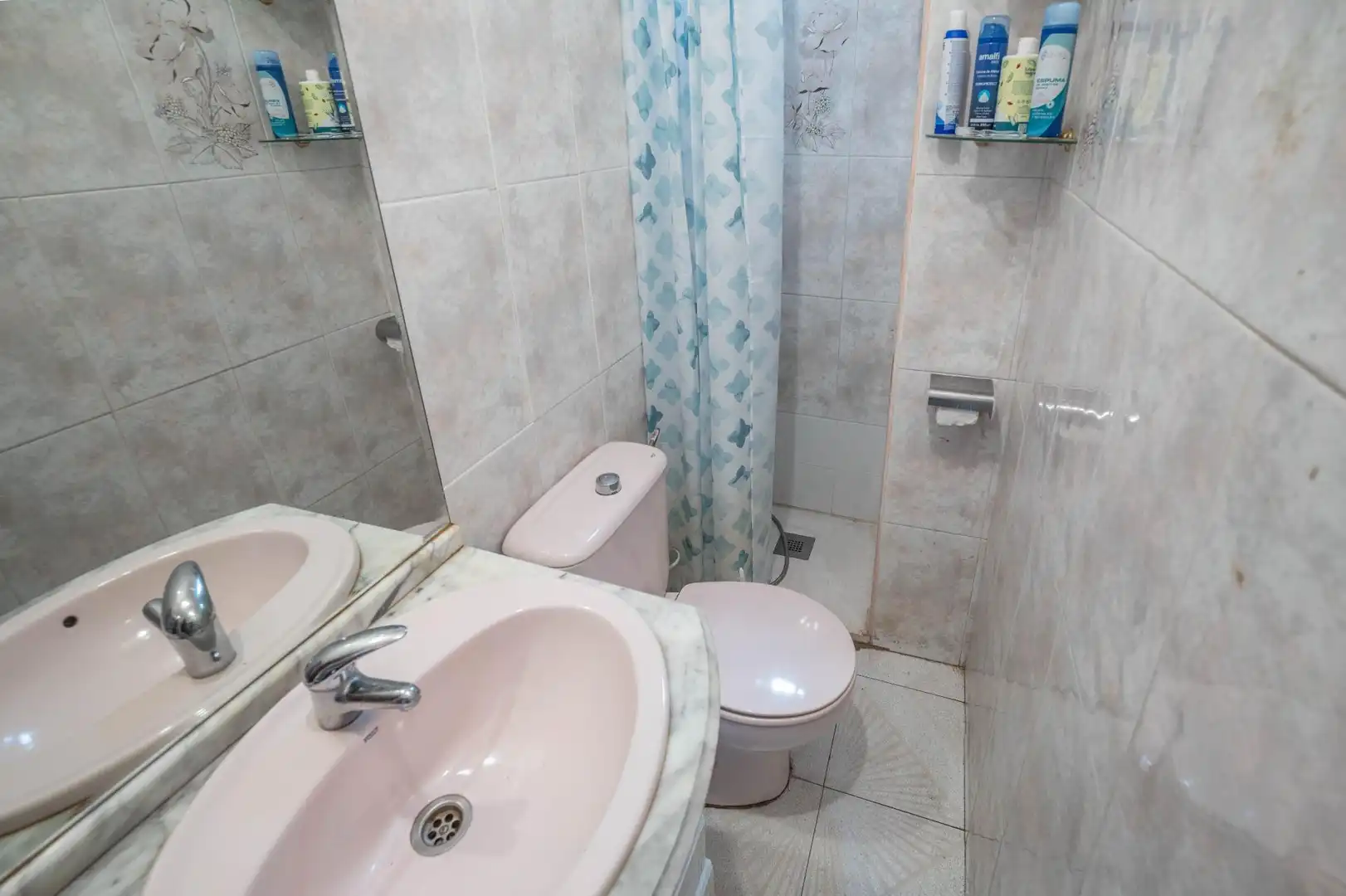 Bathroom of Flat for sale in Granada