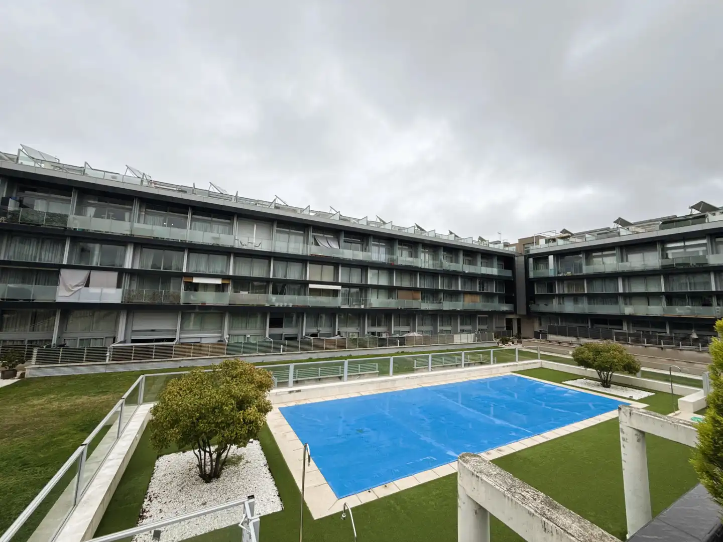Piscina de Dúplex en venta en Madrid con Aire acondicionado, Calefacción y Piscina comunitaria