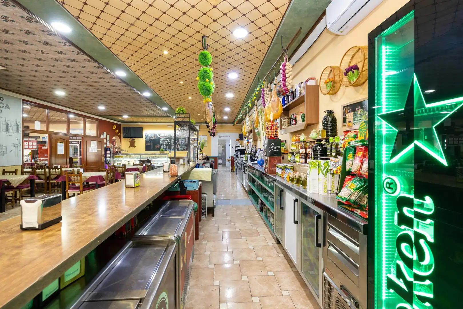 Local en venta en Huélago