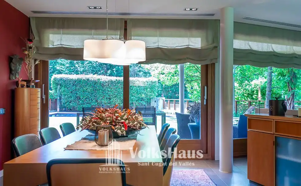 Esszimmer von Haus oder Chalet zum Verkauf in Sant Cugat del Vallès mit Klimaanlage, Heizung und Privatgarten