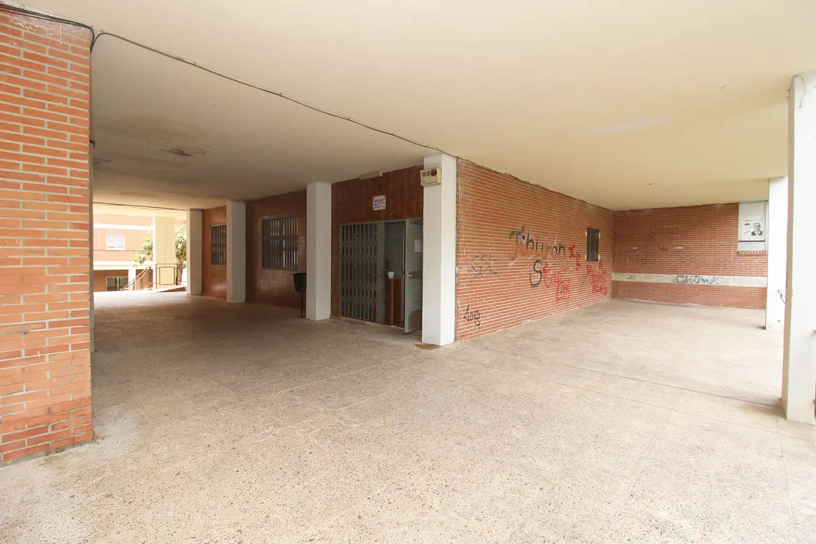 Gewerbefläche zum Verkauf in Torrelaguna, imagen 2