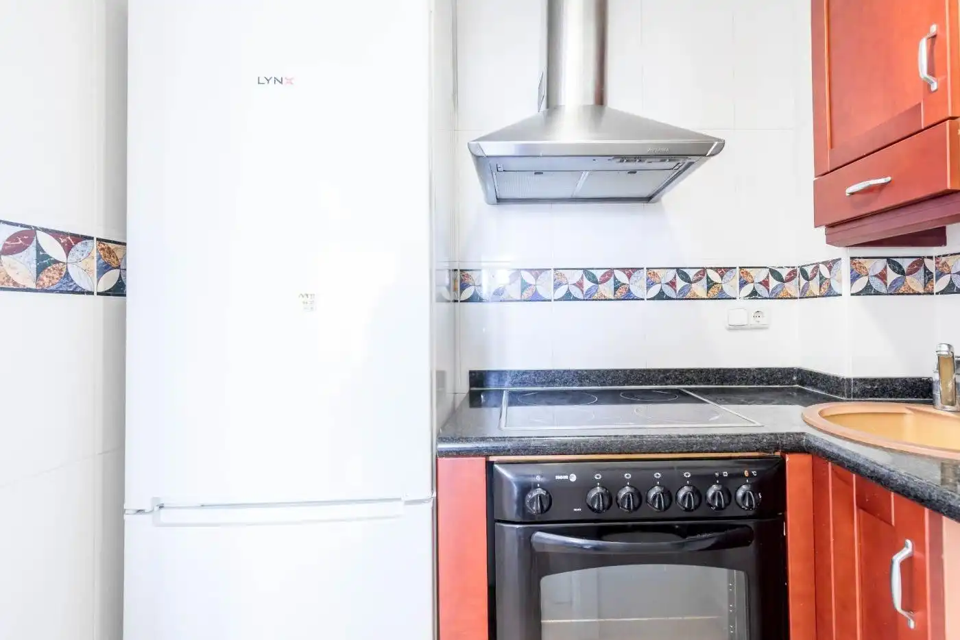 Cocina de Apartamento de alquiler en Valencia con Aire acondicionado, Calefacción y Amueblado