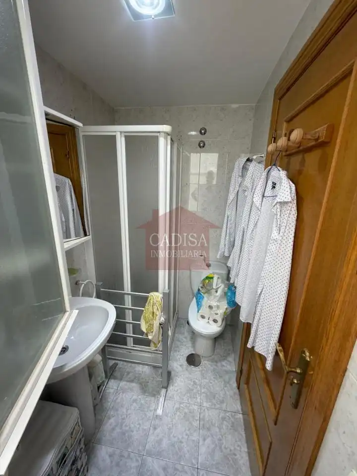 Bathroom of Flat for rent in Salamanca  with Heating, Terrace and Storage room