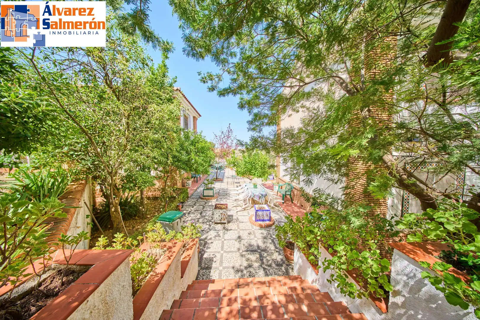 Vista exterior de Casa o chalet en venta en Villa de Otura con Jardín privado y Terraza