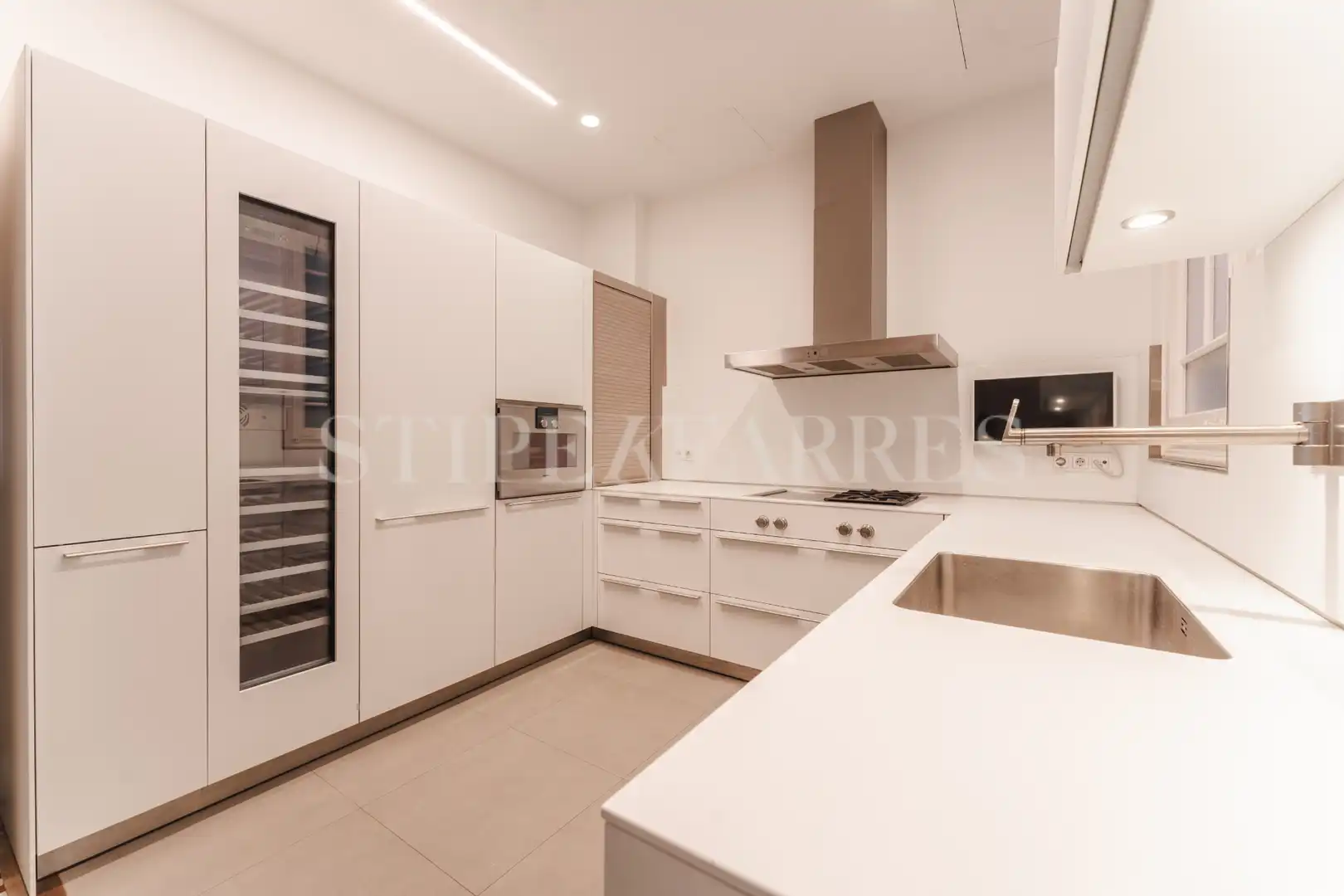 Cocina de Piso de alquiler en Barcelona con Aire acondicionado, Calefacción y Amueblado