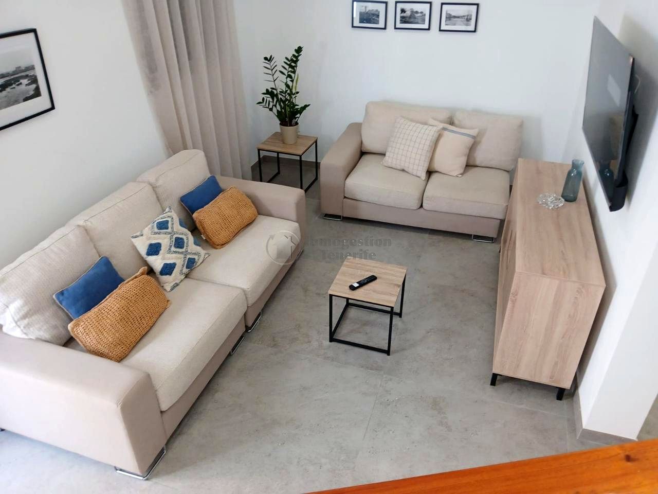 Sala d'estar de Casa o xalet de lloguer en Arona amb Terrassa, Moblat i Internet