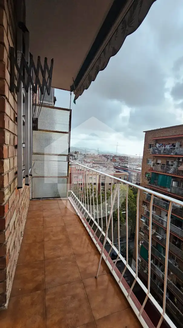 Flat with lift for sale in Nou Barris, imagen 4