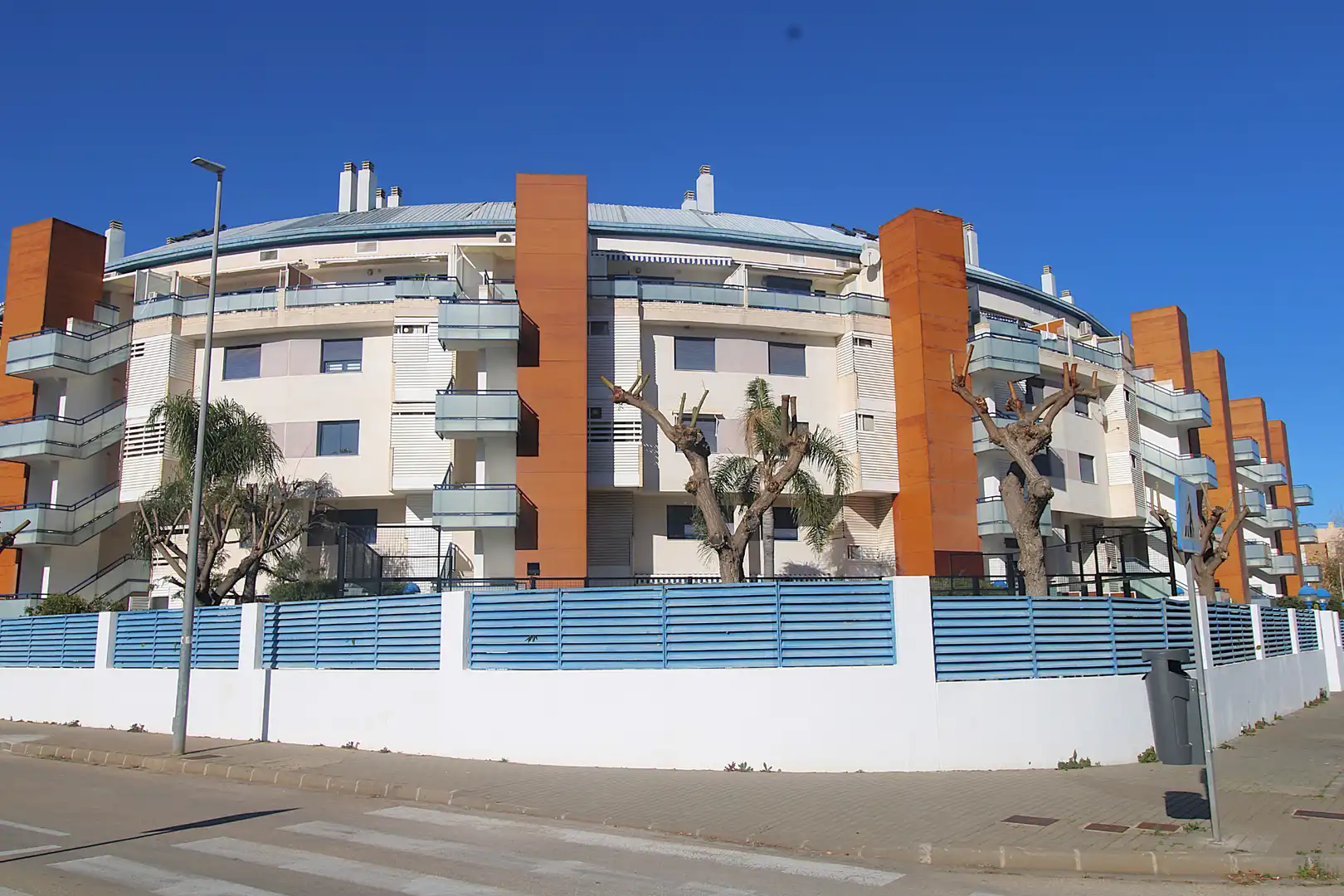 Vista exterior de Apartamento en venta en Dénia con Aire acondicionado, Terraza y Amueblado