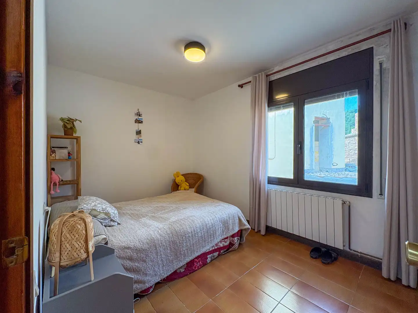 Dormitori de Casa adosada en venda en Quart amb Calefacció, Terrassa i Balcó