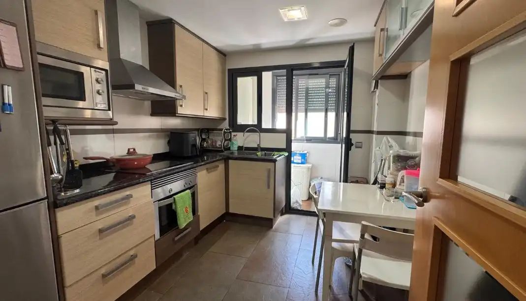 Cuina de Pis en venda en Castellón de la Plana / Castelló de la Plana amb Aire condicionat, Calefacció i Moblat