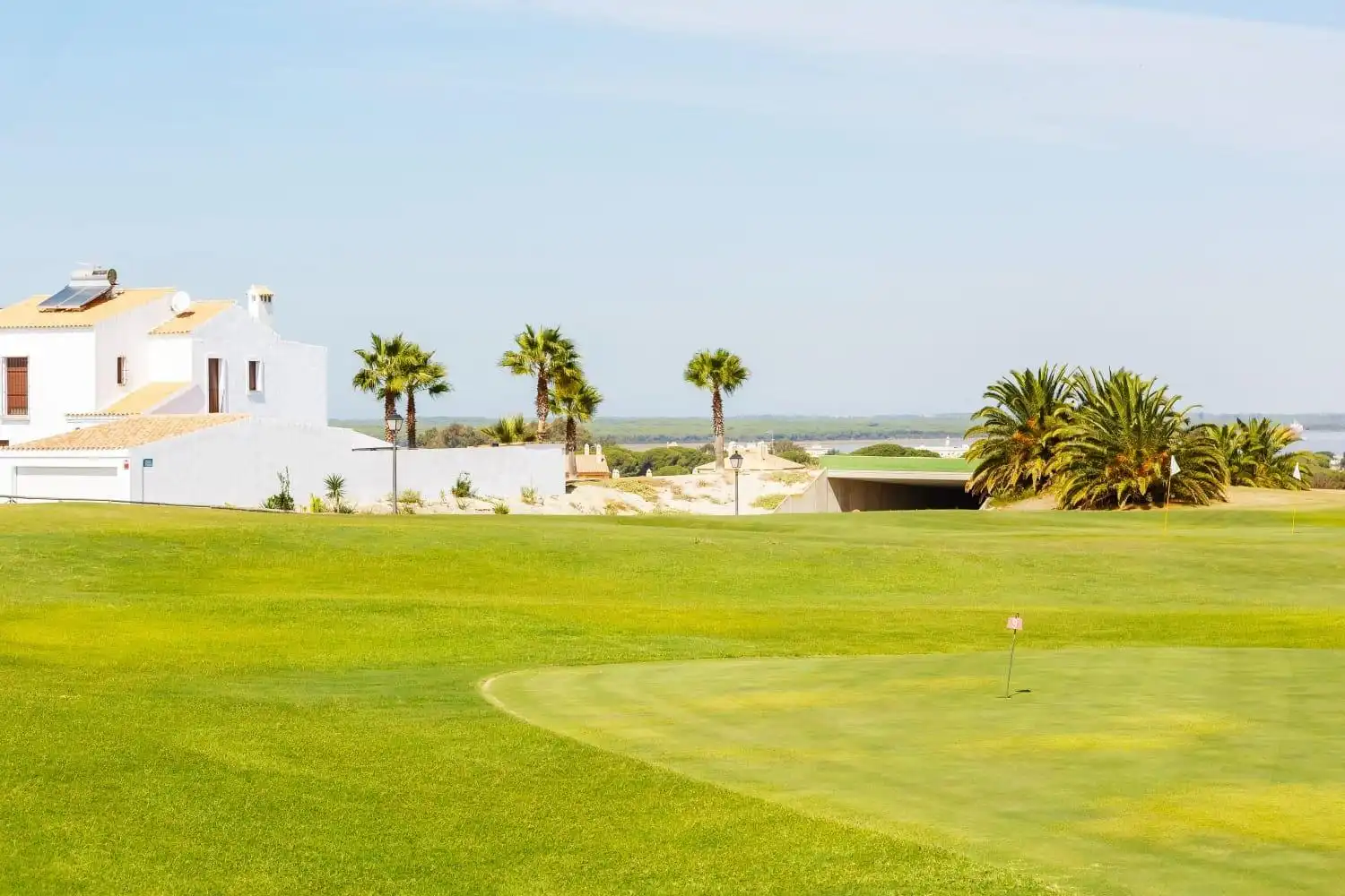 Apartamento con terraza en venta en Las Palmeras - Dehesilla, imagen 2