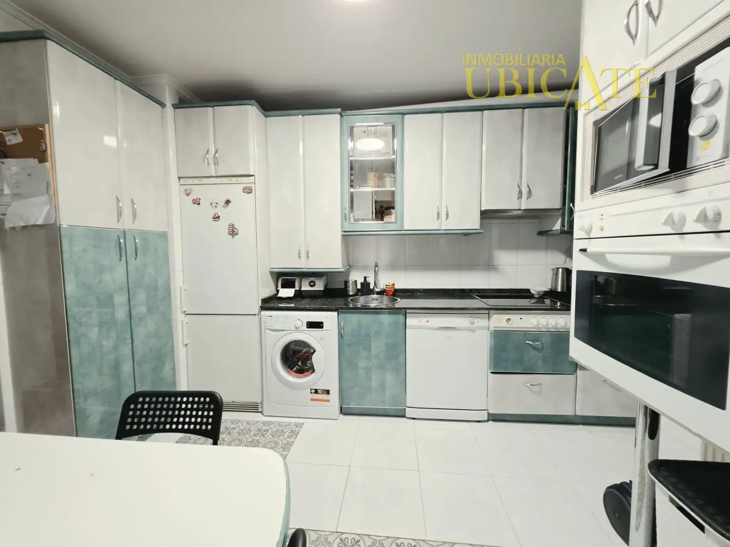 Cocina de Piso en venta en Castro-Urdiales con Calefacción, Parquet y Trastero
