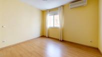 Bedroom of Flat for sale in  Madrid Capital  with Air Conditioner, Heating and Terrace