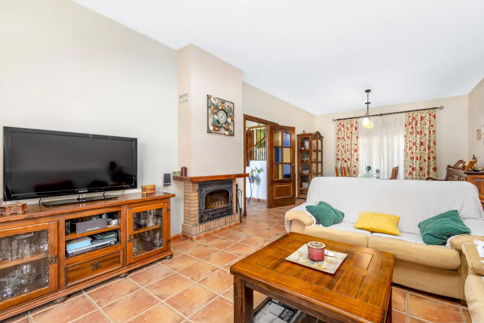 Living room of Houses for sale in El Puerto de Santa María  with Air Conditioner, Private garden and Terrace