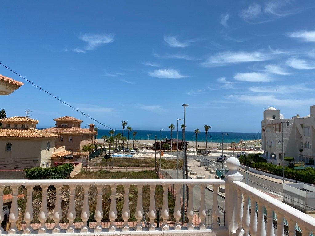 Exterior view of House or chalet for sale in Garrucha
