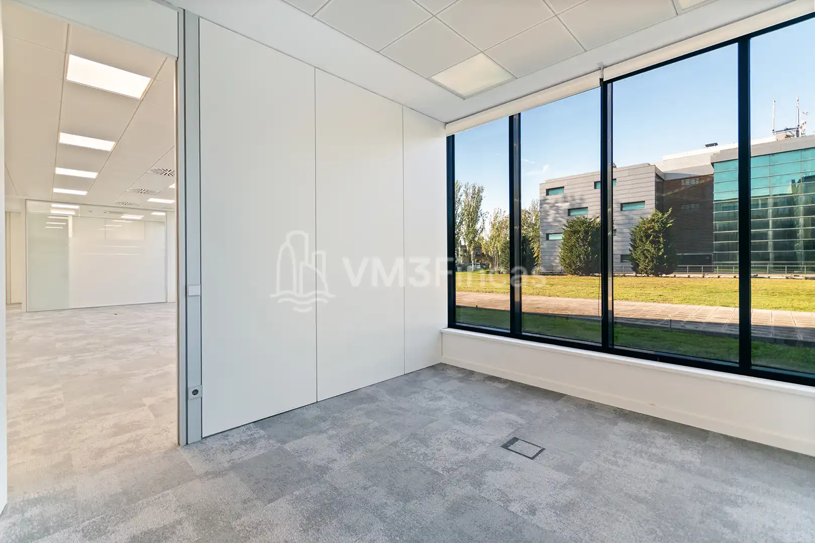 Büro zur Miete in El Prat de Llobregat mit Klimaanlage, Heizung und Terrasse