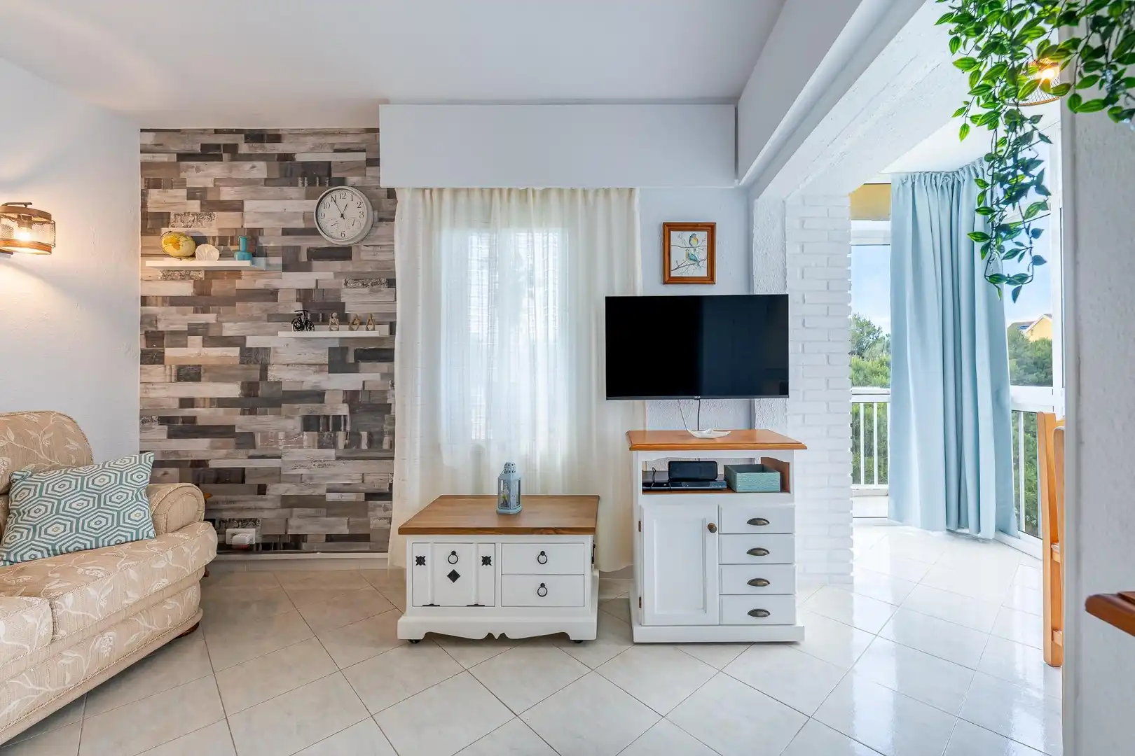 Wohnzimmer von Wohnungen zur Miete in Benalmádena mit Klimaanlage, Heizung und Privatgarten