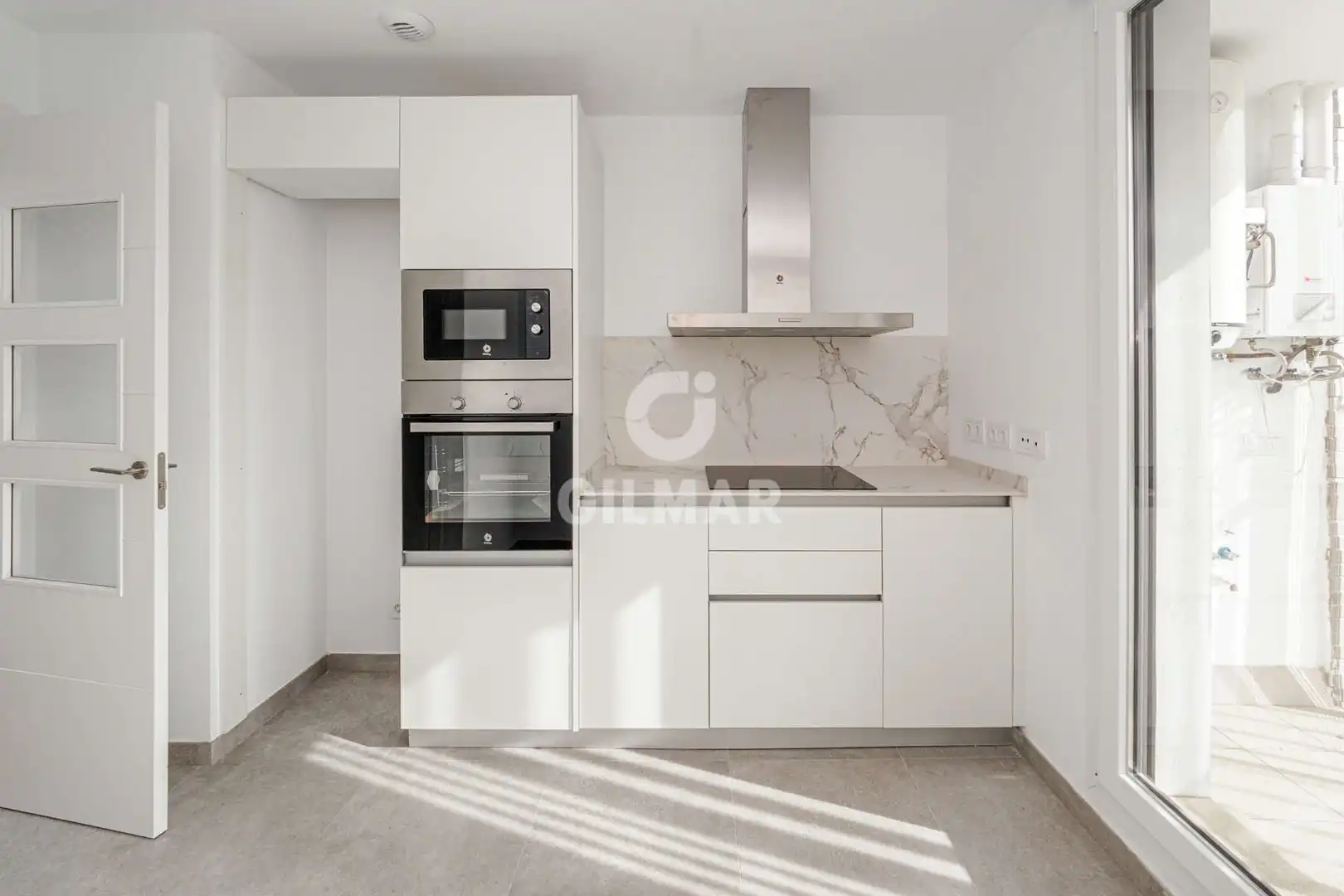 Cocina de Ático en venta en Sevilla con Calefacción, Jardín privado y Piscina