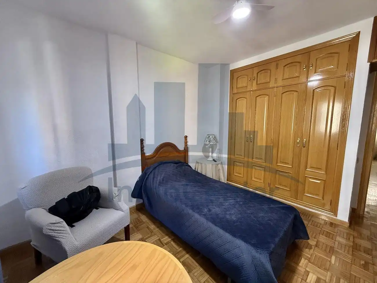Schlafzimmer von Wohnung zur Miete in Badajoz mit Heizung, Parkett und Terrasse