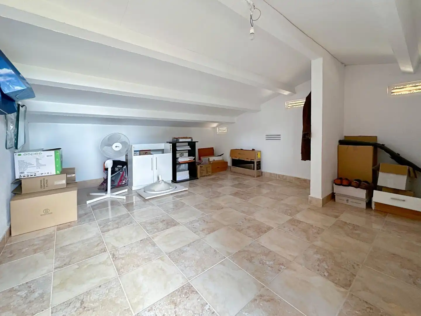 Country homes for sale in Useras /  Les Useres  with Private garden, Terrace and Storage room