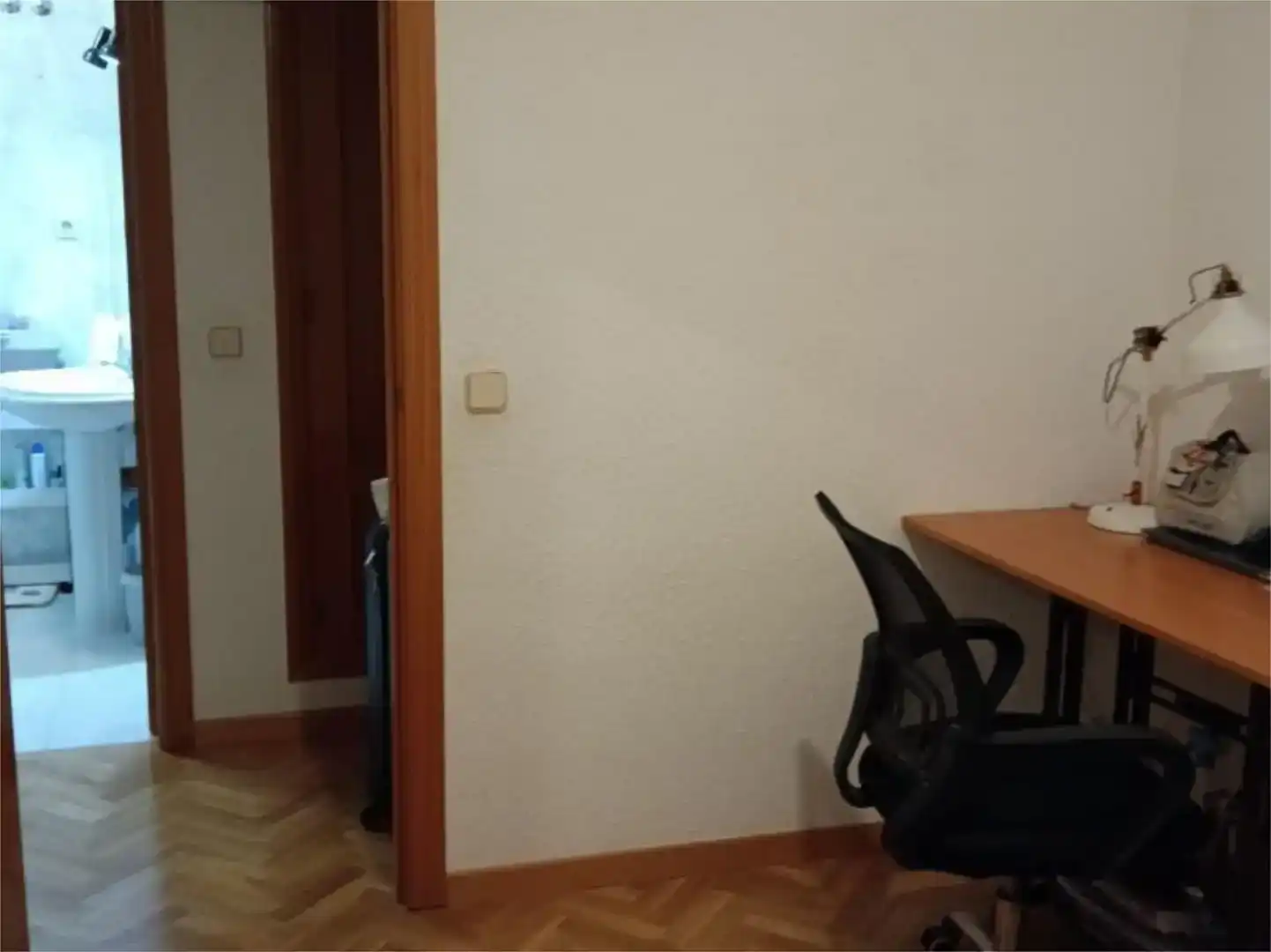 Flat for share in Brunete  with Air Conditioner, Private garden and Parquet flooring
