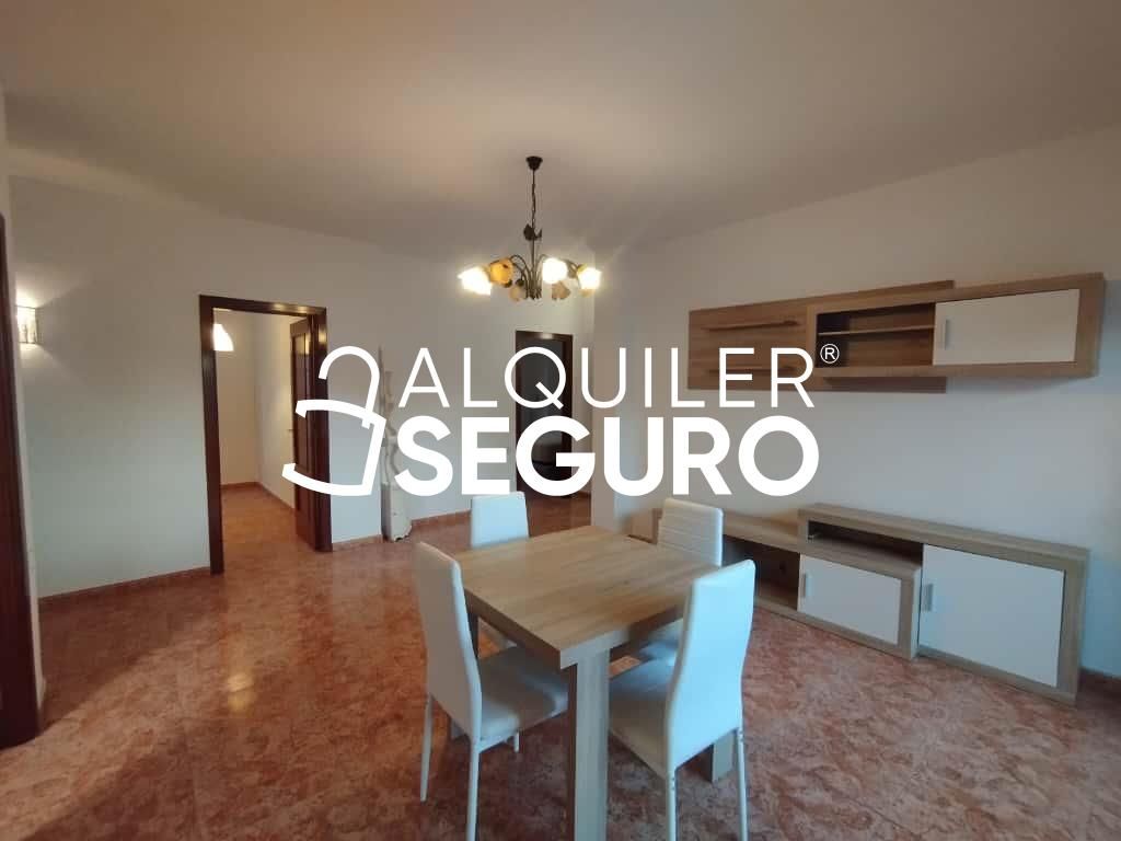Sala d'estar de Pis de lloguer en Mijas amb Aire condicionat i Terrassa
