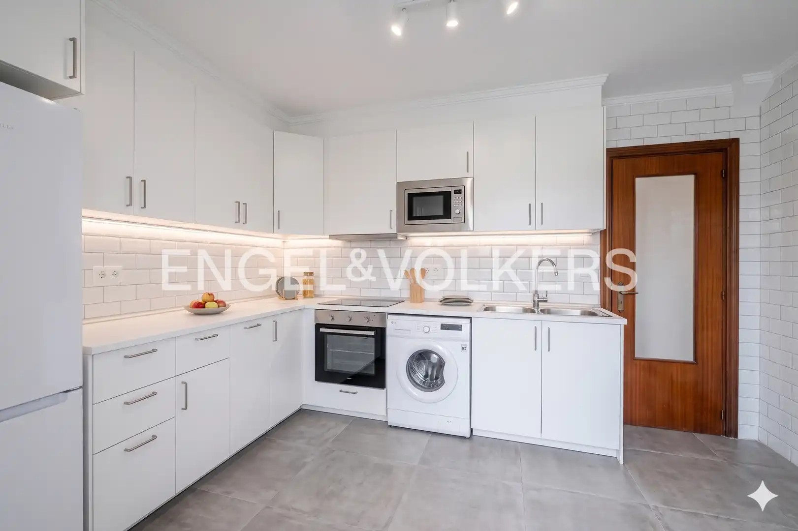 Cocina de Piso en venta en Donostia - San Sebastián  con Calefacción y Balcón