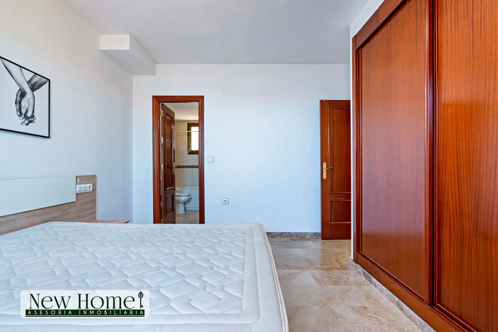 Schlafzimmer von Dachboden zum Verkauf in Roquetas de Mar mit Klimaanlage, Terrasse und Gemeinschaftspool