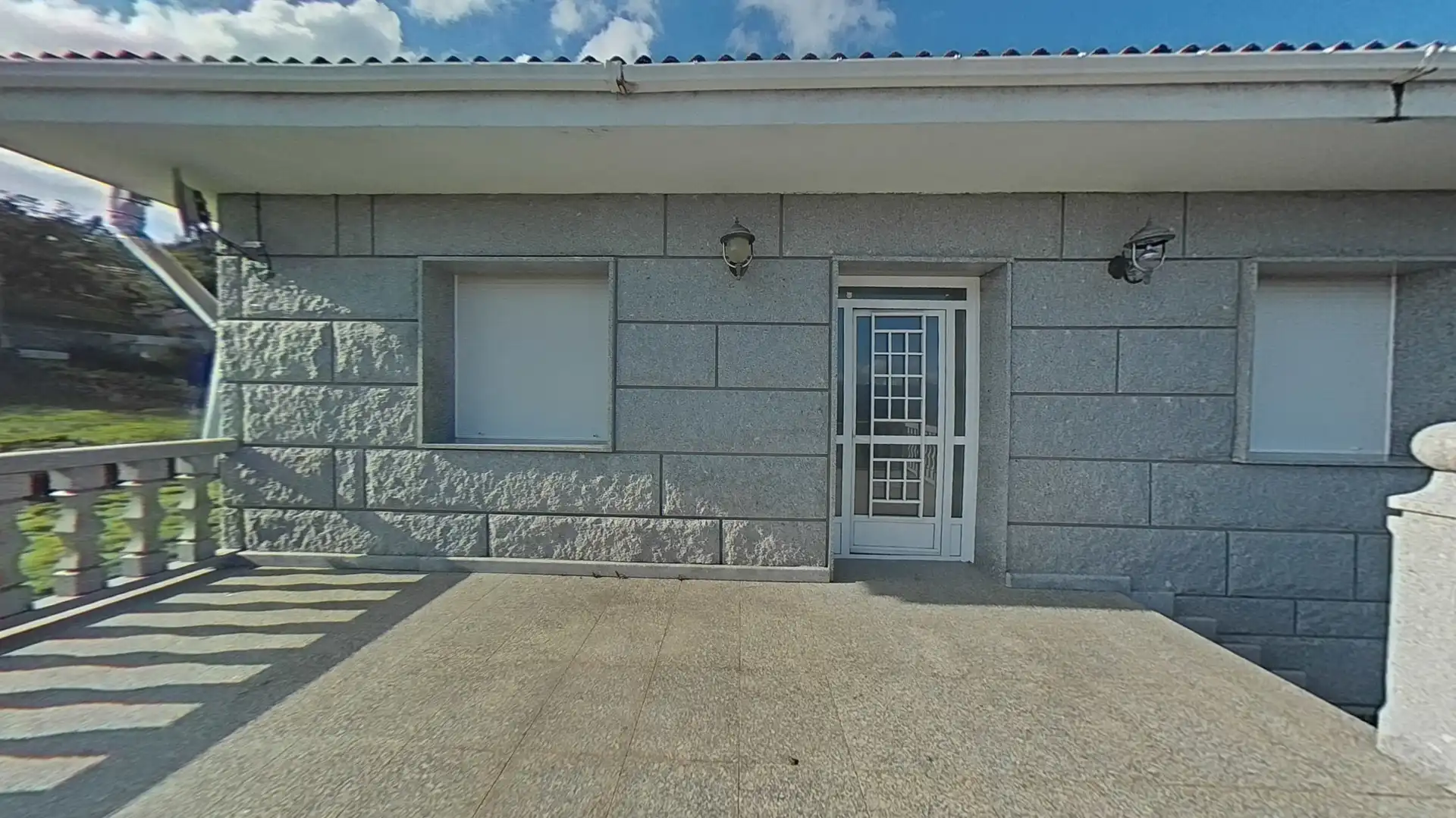 Vista exterior de Casa o xalet en venda en Entrimo amb Calefacció, Jardí privat i Terrassa