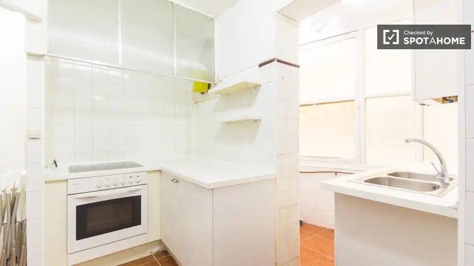 Küche von Wohnung zur untervermieten in Madrid mit Klimaanlage und Terrasse