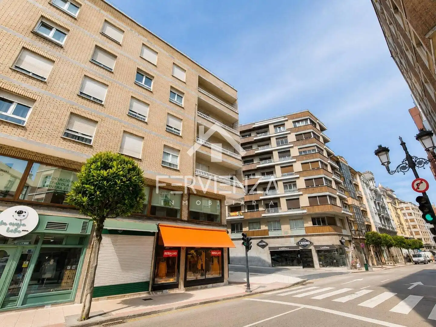 Vista exterior de Pis en venda en Oviedo 