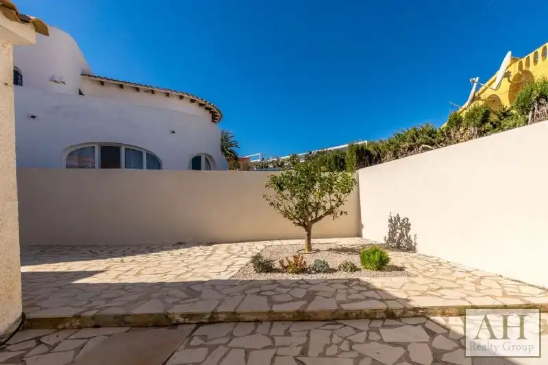 Vista exterior de Casa adosada en venta en L'Alfàs del Pi
