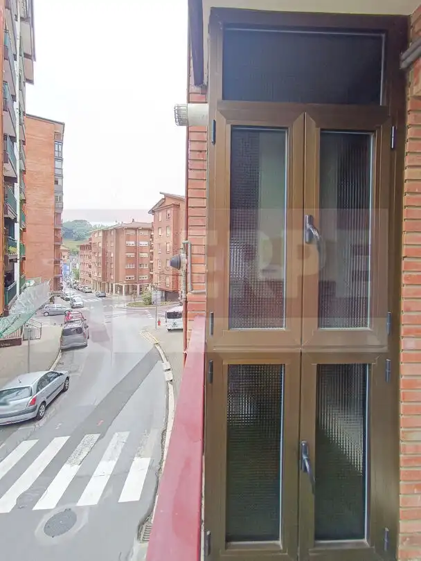 Vista exterior de Piso en venta en Lezo con Calefacción, Trastero y Balcón