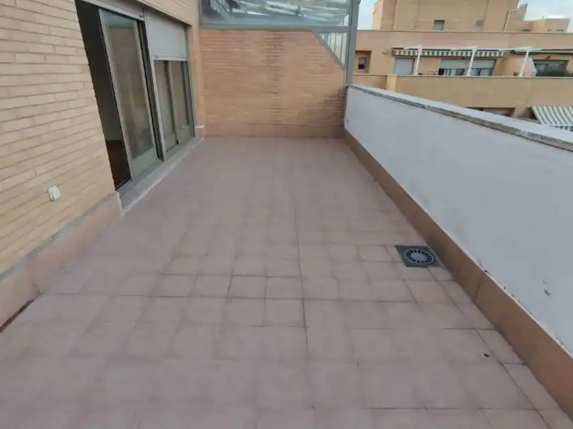 Terrasse von Wohnung zur Miete in Urbanizaciones